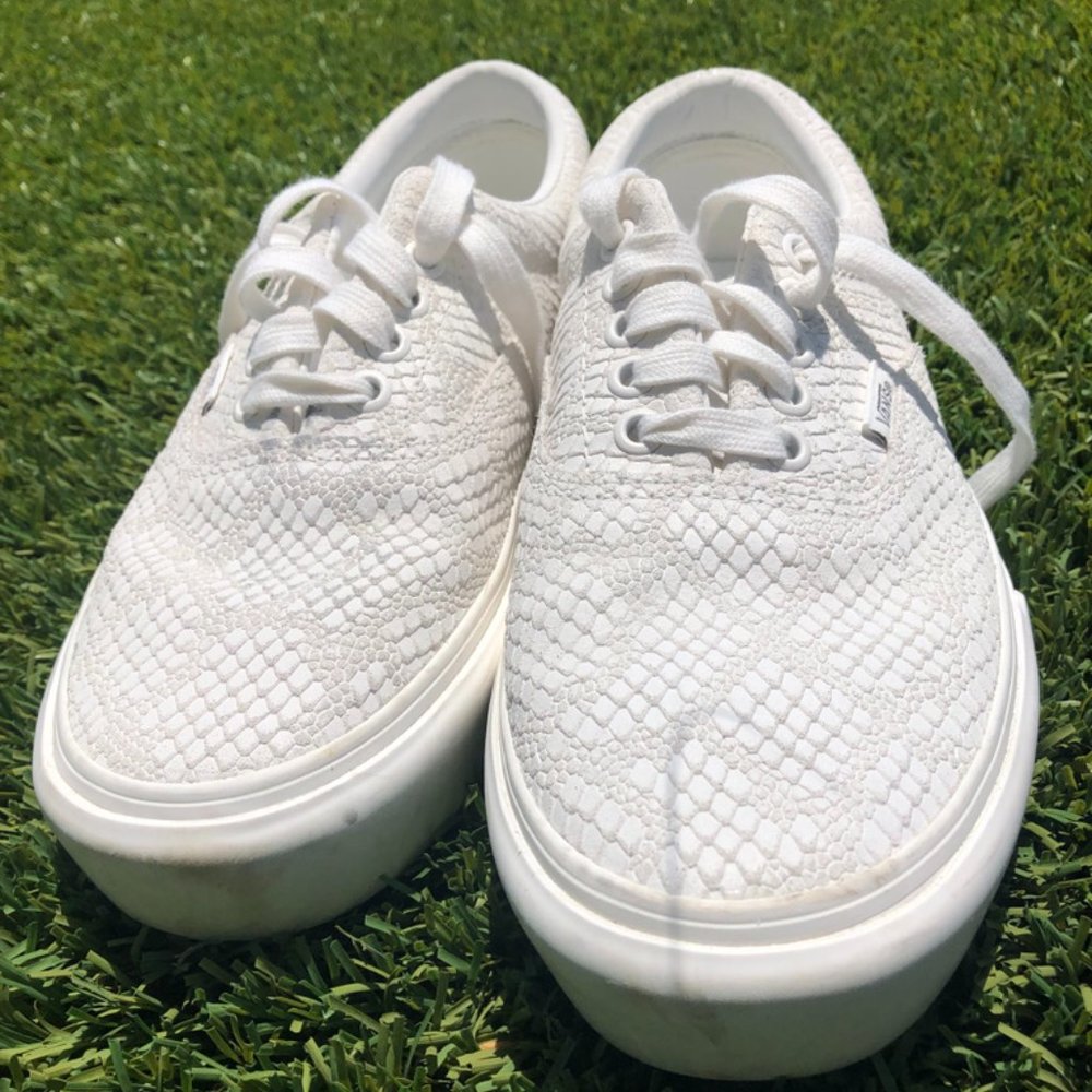 White platform snake skin classic Vans